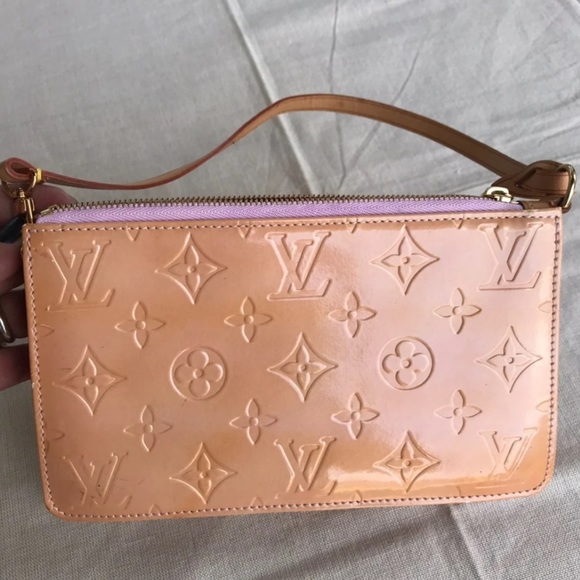 Louis Vuitton Handbags - AUTH LOUIS VUITTON VERNIS POUCHETTE LEXINGTON BAG
